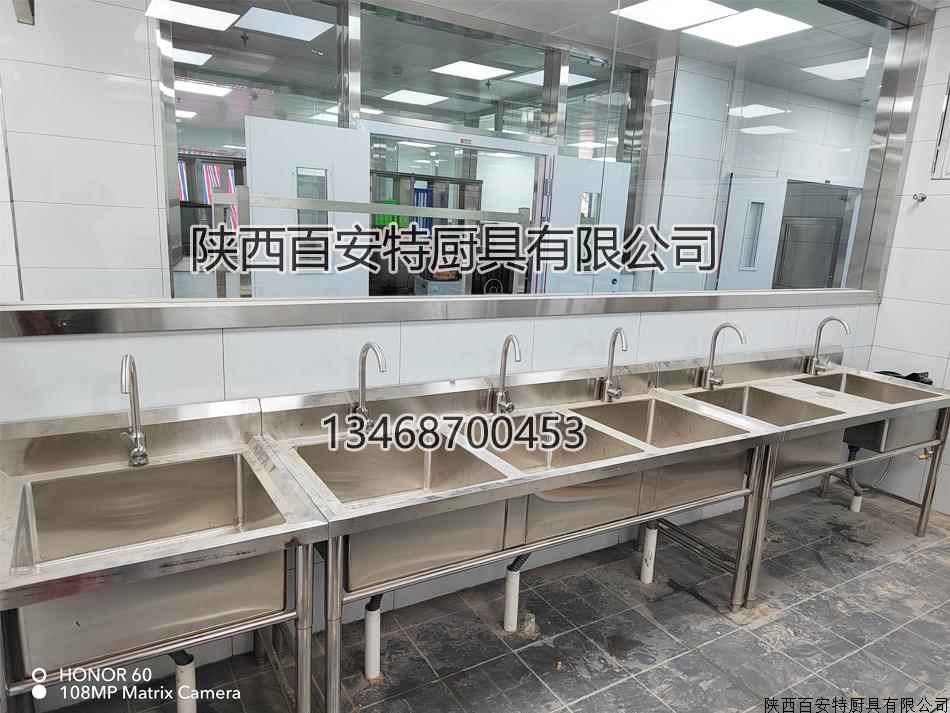 444cbe4b1714d6b3ff217ff810485669.jpg